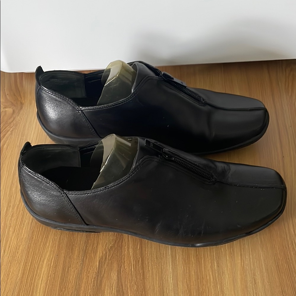 Easy Spirit Black Slip-On Loafers